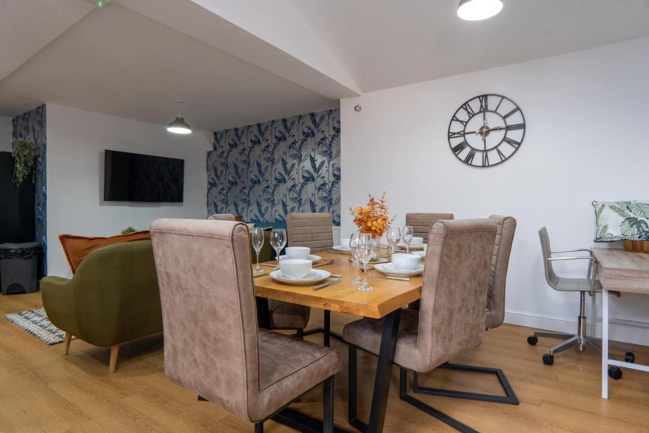 Heartland House, 7 Spacious Bedrooms Sleeps 4 Plus, Near Nec, Jlr,Bhx 버밍엄 외부 사진
