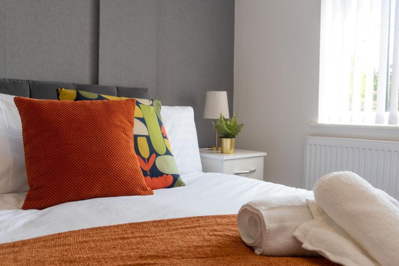 Heartland House, 7 Spacious Bedrooms Sleeps 4 Plus, Near Nec, Jlr,Bhx 버밍엄 외부 사진